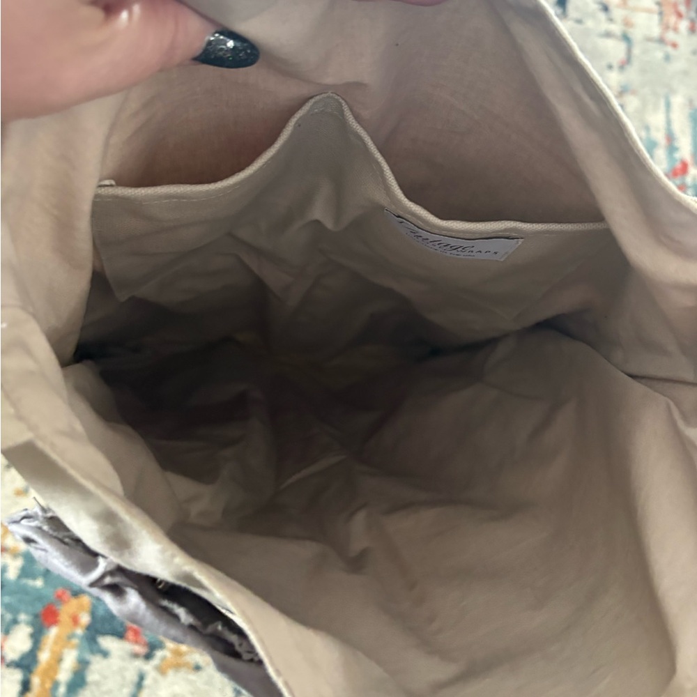 Vintage Rose Wraps Ruffle Bag - Picture 5 of 9